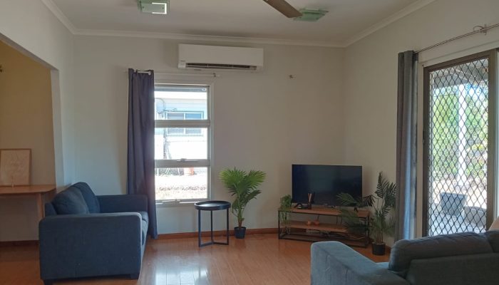 Lounge-1-qt0o91lzp86phrug0v1r90d7khd6r9rax5jb6138gw